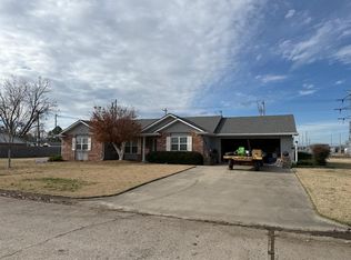 1427 Park Heights St, Miami, OK 74354
