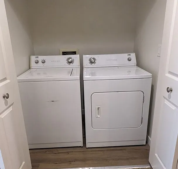 Halsey East Townhomes — Photo 75