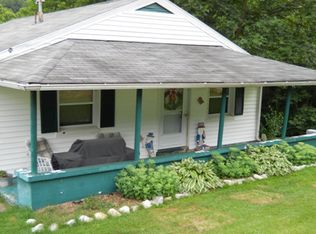 127 Oak St, Dunbar, WV 25064