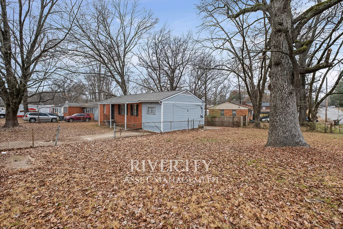 Building Photo - 3592 Suzanne Dr