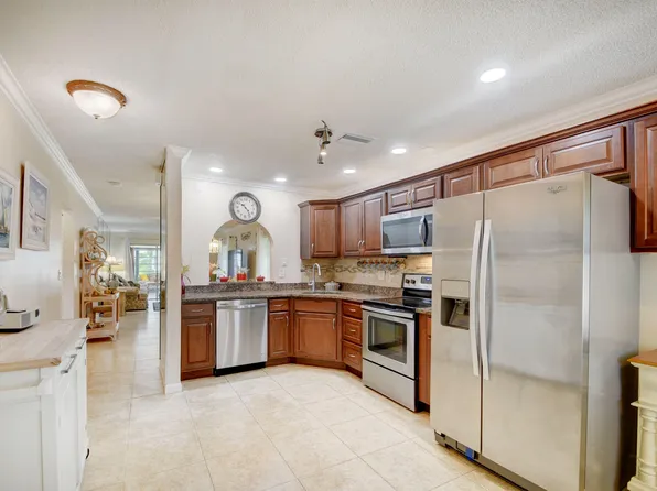 5433 Mariesa Avenue, West Palm Beach, FL 33417