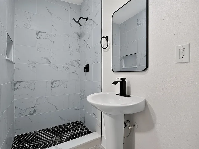 7180 SW 19th Pl — Photo 13