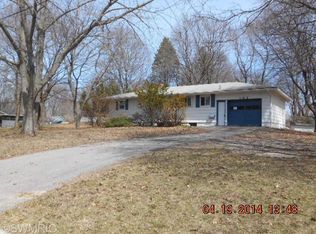 102 N Walnut St, Greenville, MI 48838