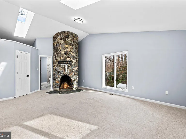 7621 River Rd — Photo 44