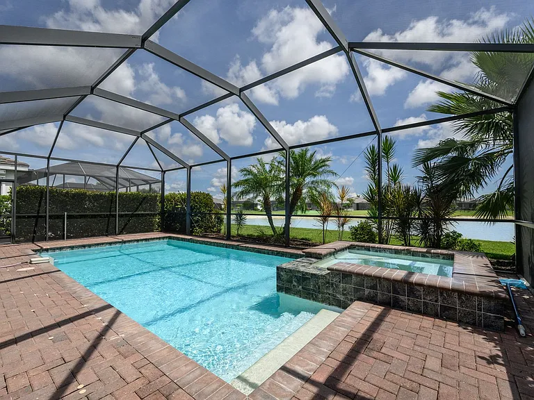 15145 Spanish Point Dr — Photo 49