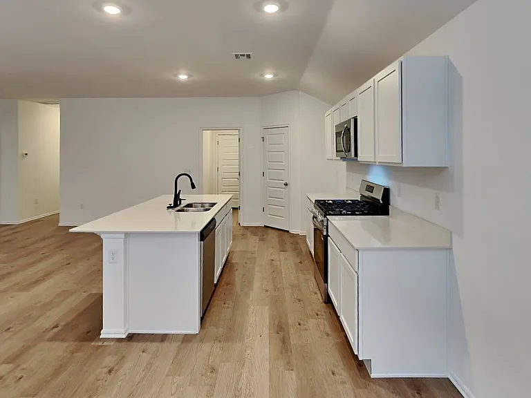 3909 Dutch Ln — Photo 9