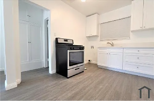 2437 Centinela Ave #10 Photo 1