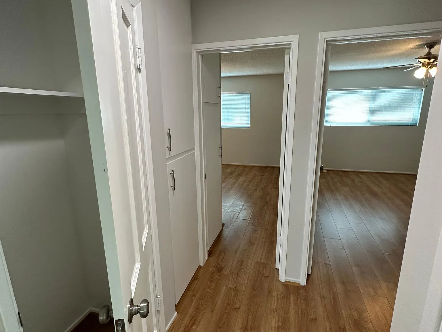 20336 Cohasset St — Photo 3