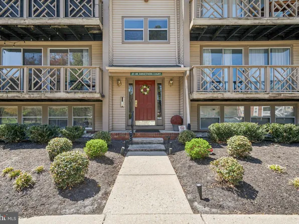 42 Sweetfern Ct, Marlton, NJ 08053