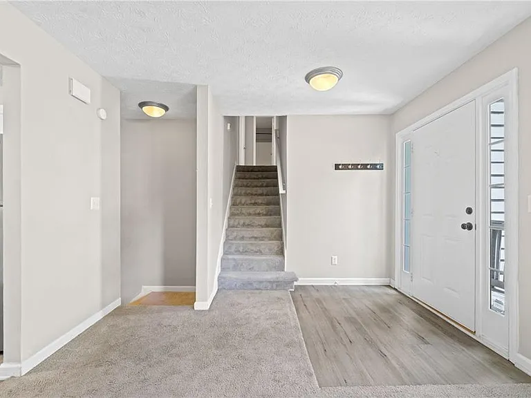 5590 Princeton Oaks Dr — Photo 7