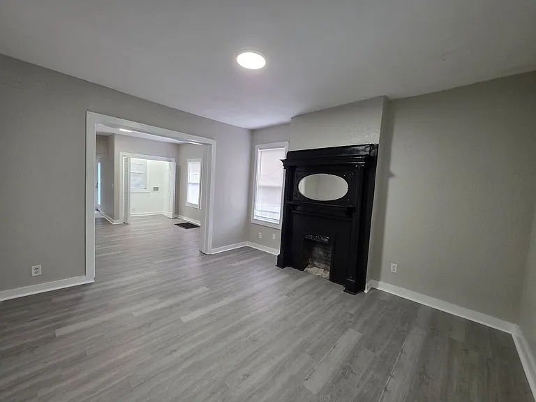 3417 Wabash Ave — Photo 3