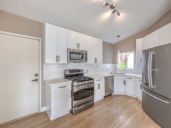 3rd image of 3203 Lone Prarie Ct