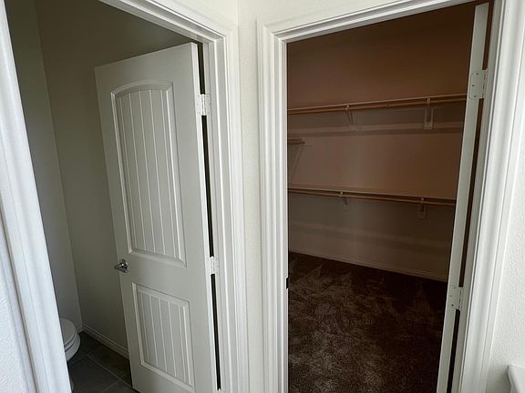 4th image of 1501 E Laurelwood Dr