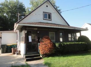 204 W Hamilton St, Fox Lake, WI 53933