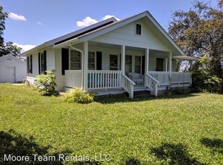 554 Apple Valley Rd, Hendersonville, NC 28792