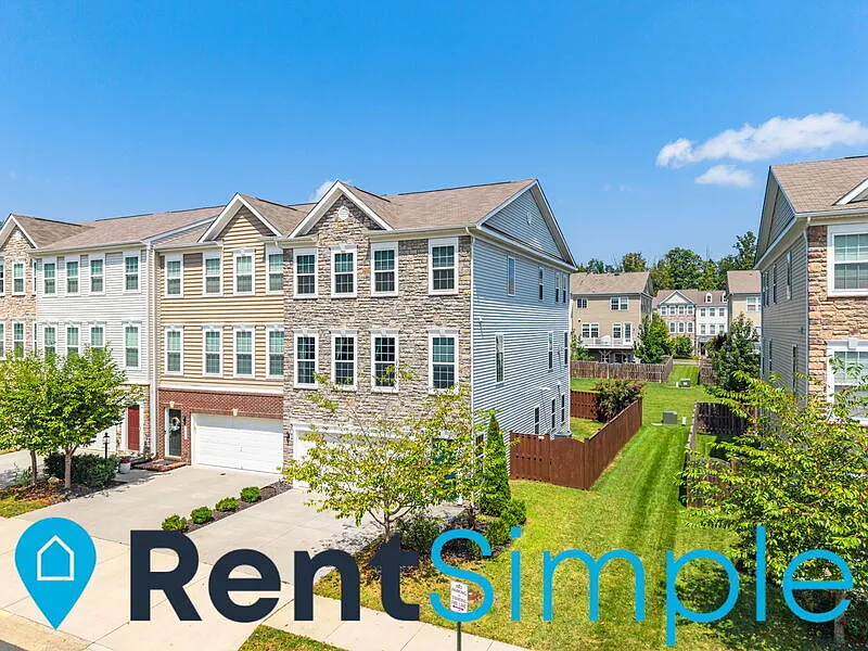 3 bed, 3.5 bath, 3080 sqft, $3,495 — Photo 4