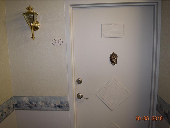 2nd image of 710 S Alton Way Unit 7B