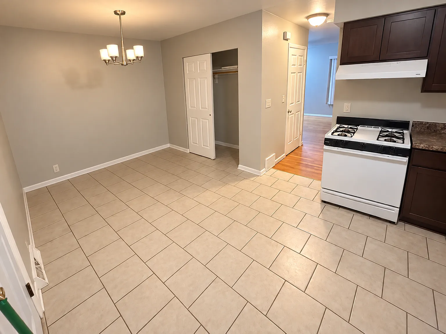 70th Street Townhomes — Photo 4