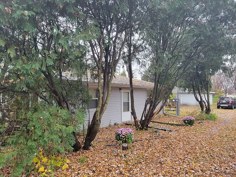5121 Island View Dr — Photo 3