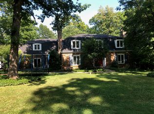 3N939 Wild Rose Rd, St Charles, IL 60174