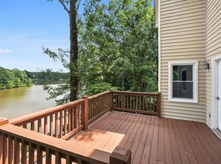 439 Lakeside Dr, Hiram, GA