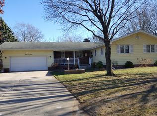 903 11th St SW, Humboldt, IA 50548