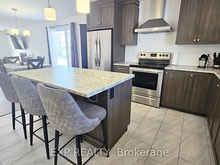 134 Giroux St — Photo 3