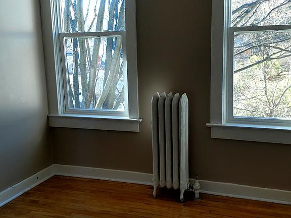 Smaller bedroom