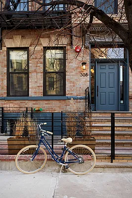 Rented by Tapiro Realty | media 67