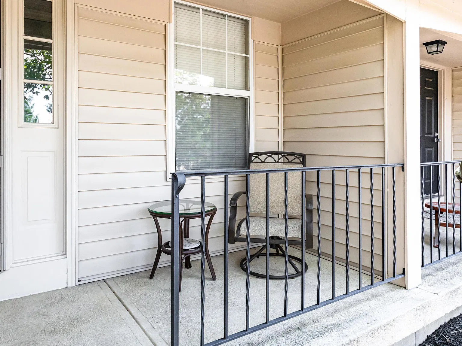 2 bed, 1.5 bath, 1024 sqft, $1,650 — Photo 3