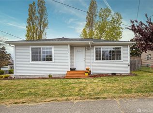 1688 E Whidbey Ave, Oak Harbor, WA 98277