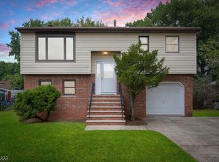 956 New Dover Rd, Edison, NJ 08820