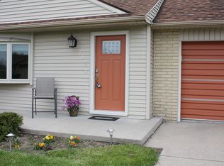 1843 Oakview Dr, Canton, MI 48187