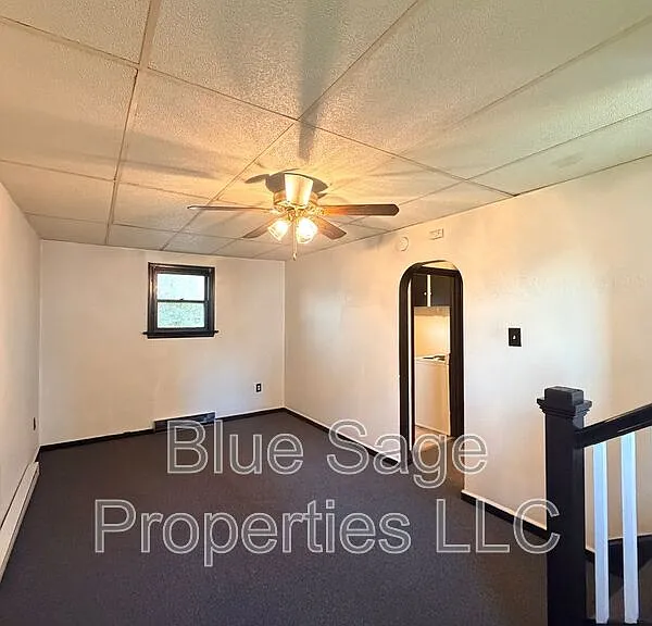 621 W 7th St #C — Photo 5
