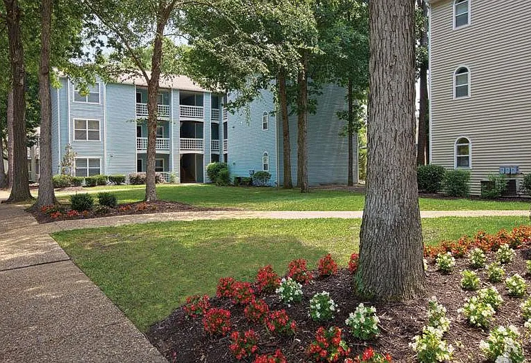 One Central Apartment Homes — Photo 3