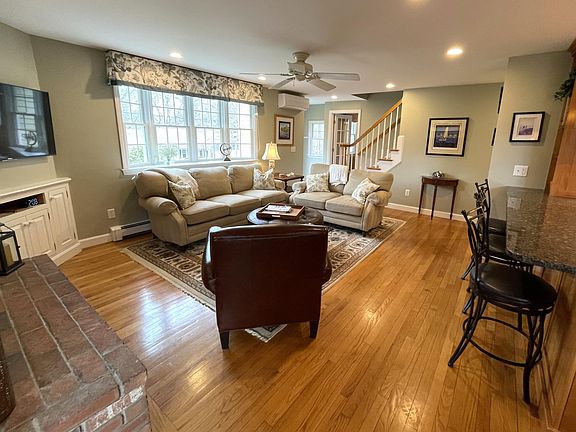 3rd image of 40 Riverview Lane