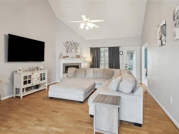 2037 Steven St, Mandeville, LA 70448