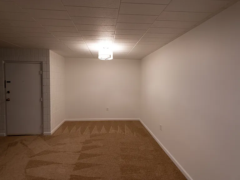 Durham Court Apartments — Photo 36