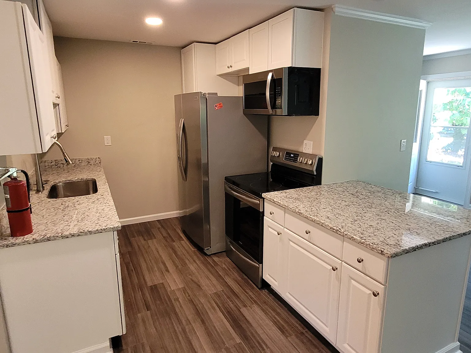 4 bed, 1498 sqft, $1,895 — Photo 4