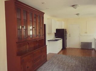 51 Bellevue Pl APT 2, New London, CT 06320