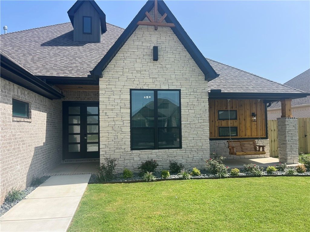 1801 Gaines St, Pea Ridge, AR - View 2