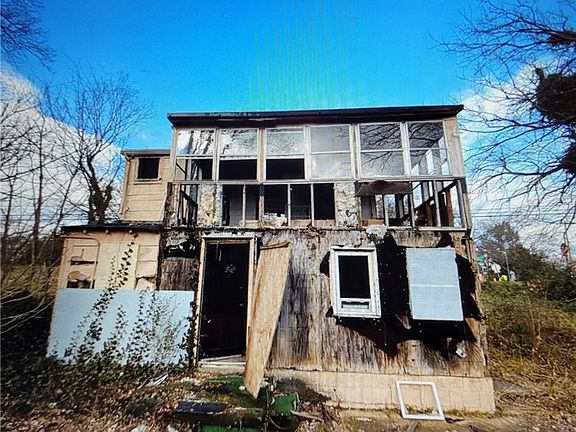 5th image of 2115 Ford Ave