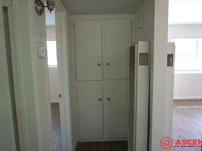 914 Quincy Street — Photo 6