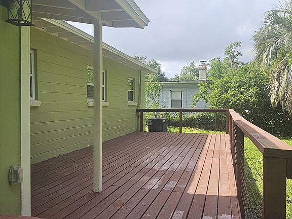 Completely rebuilt back deck, perfect for weekend entertaining and relaxing!