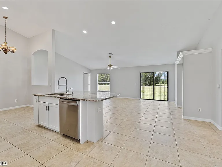 1240 NW 22nd Pl — Photo 12
