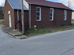 113 2nd Ave E, Carthage, TN 37030