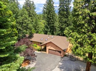 848 Mac Ln, Mount Shasta, CA 96067