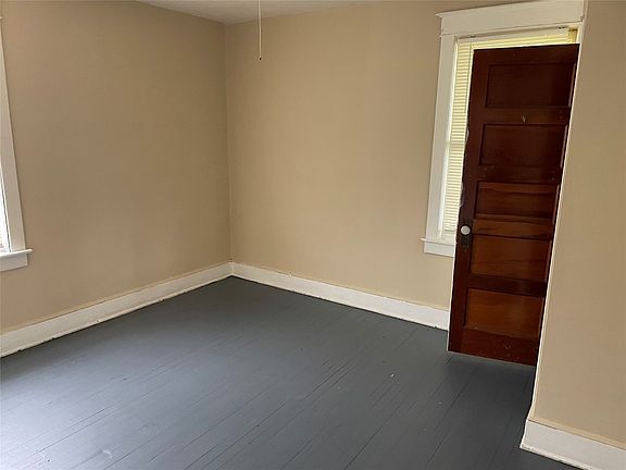2nd image of 14 Merrill St #2