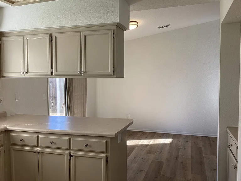 1450 La Jolla Way — Photo 8