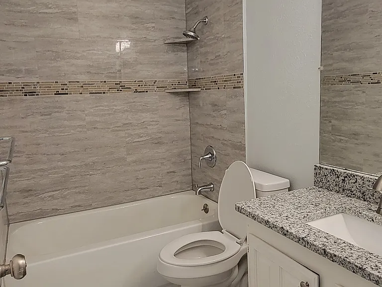 Full Bath 2